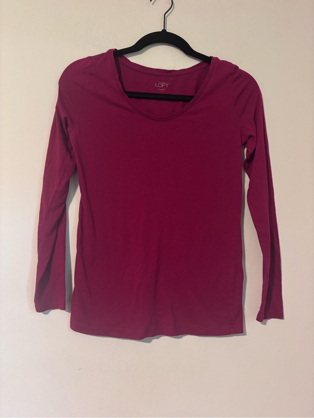 LOFT - Women's Long Sleeve Scoop Neck Top - Berry - size s